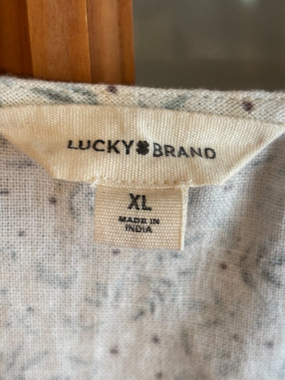 Lucky Brand Women's Lace Trimmed V-Neck Top SZ: XL - Picture 13 of 13